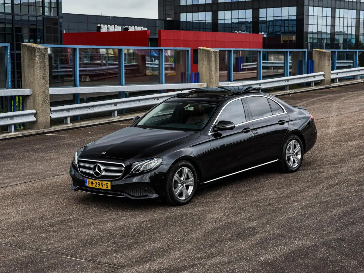 200 d Business | Panoramadak | Widescreen | Leder | Sfeerverlichting | Stoelverwarming | ECC | LED | Dealeronderhouden