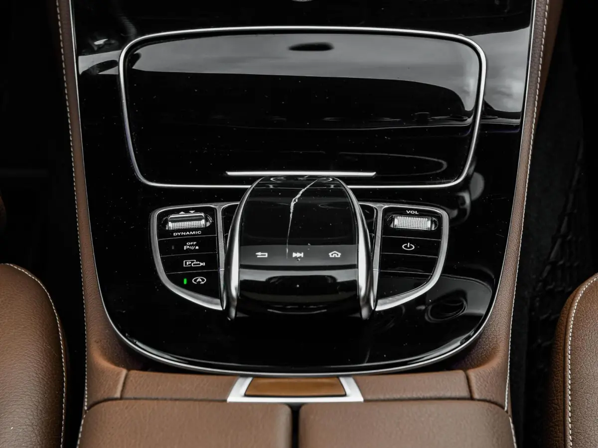 200 d Business | Panoramadak | Widescreen | Leder | Sfeerverlichting | Stoelverwarming | ECC | LED | Dealeronderhouden