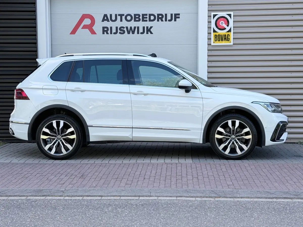 1.4 TSI eHybrid R-Line Pano/Keyless/Camera