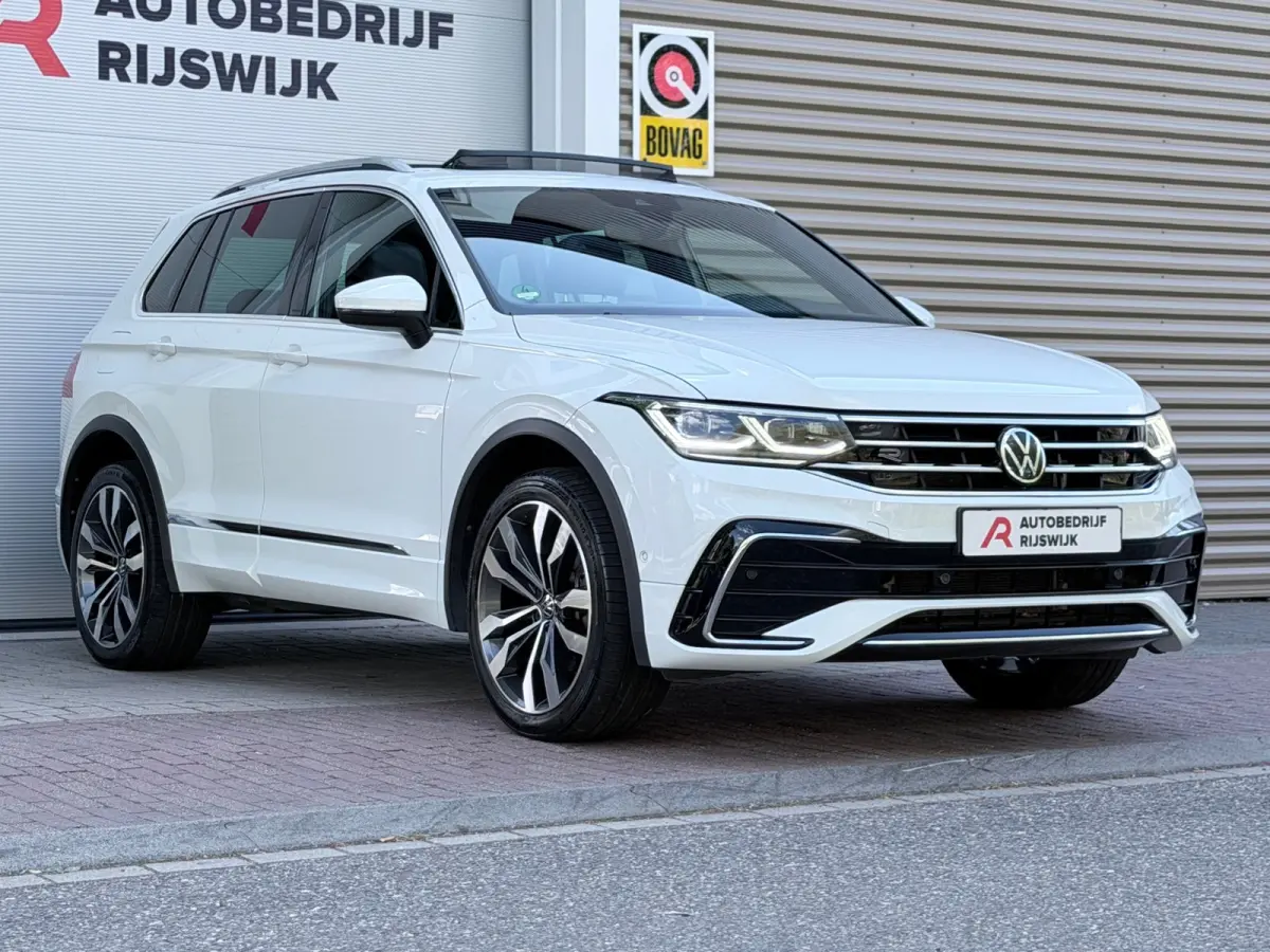 1.4 TSI eHybrid R-Line Pano/Keyless/Camera