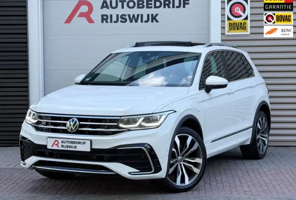 1.4 TSI eHybrid R-Line Pano/Keyless/Camera