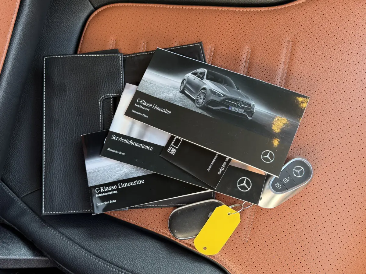 180 AMG Line | CarPlay | Camera | DAB+ | Bicolor | LED