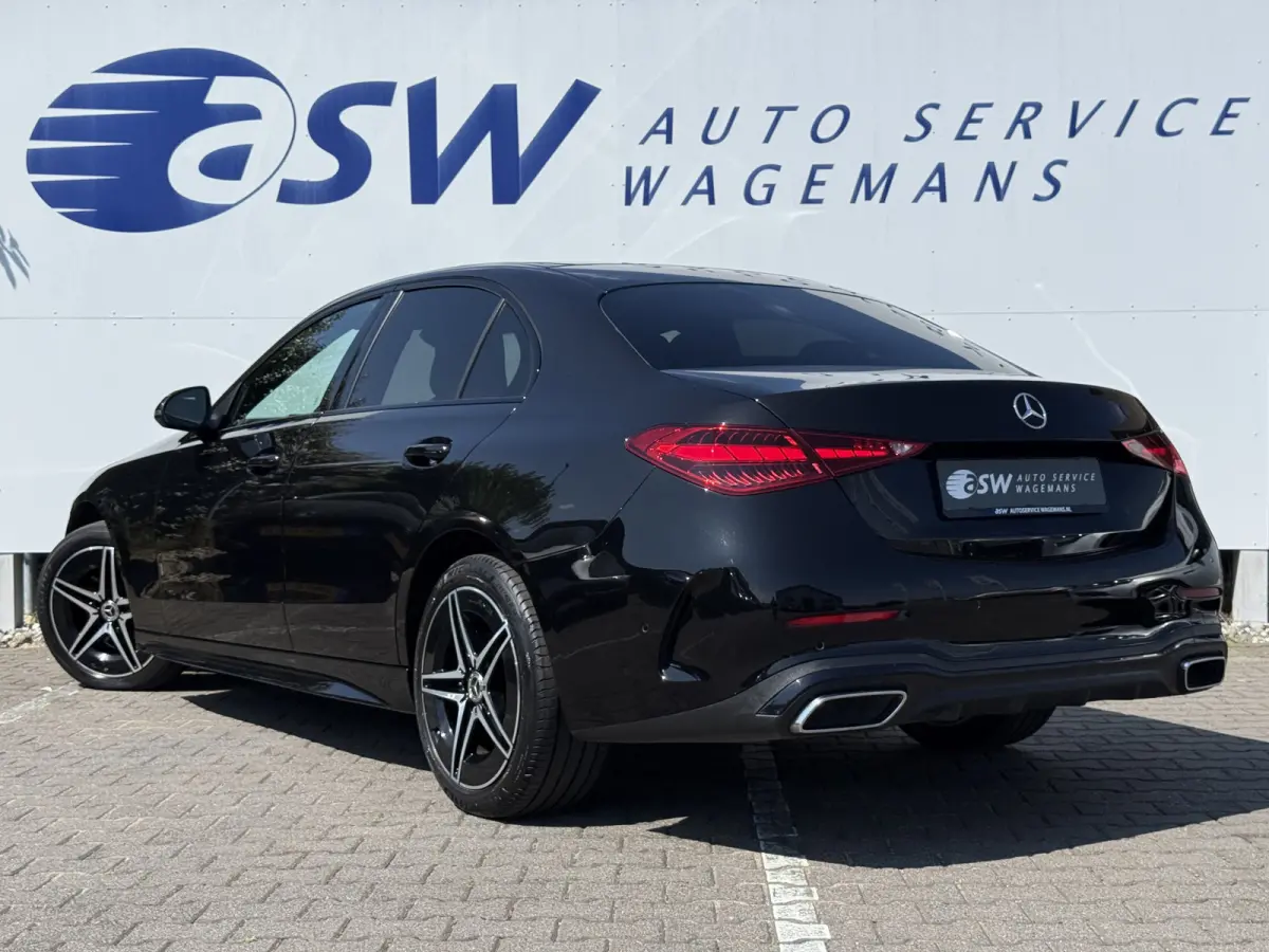 180 AMG Line | CarPlay | Camera | DAB+ | Bicolor | LED