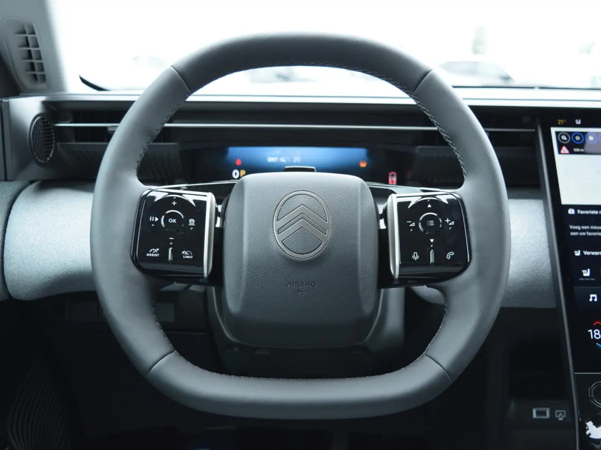 1.2 Hybrid 145 Max l elektrisch bedienbare achterklep l navigatie l Apple Carplay/Android Auto l elektrische stoelen voor