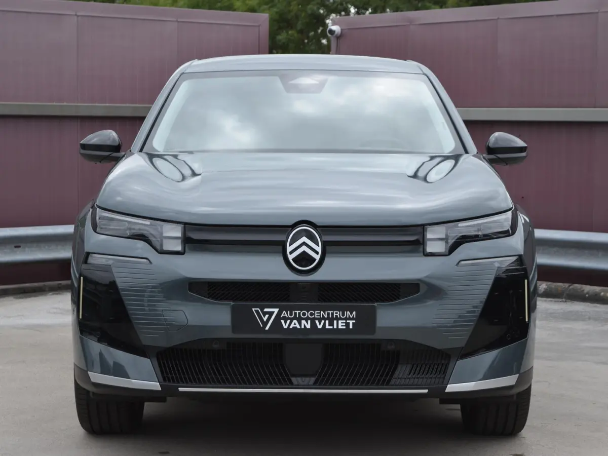 1.2 Hybrid 145 Max l elektrisch bedienbare achterklep l navigatie l Apple Carplay/Android Auto l elektrische stoelen voor