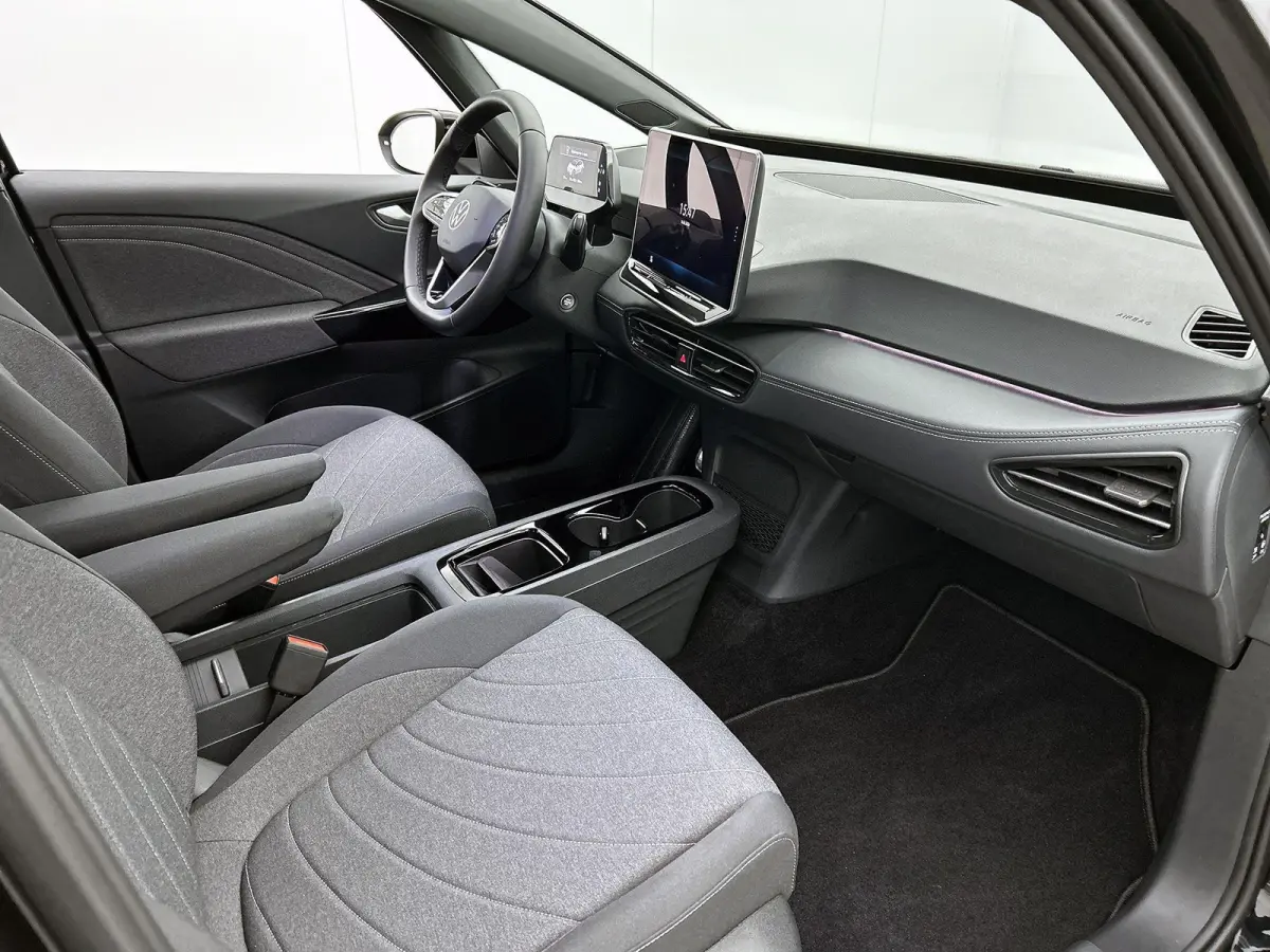 Pro Limited Edition 59 kWh | 204 PK | EM | Panorama Dak | Stoel en Stuurverwarming | Apple Carplay / Android Auto |