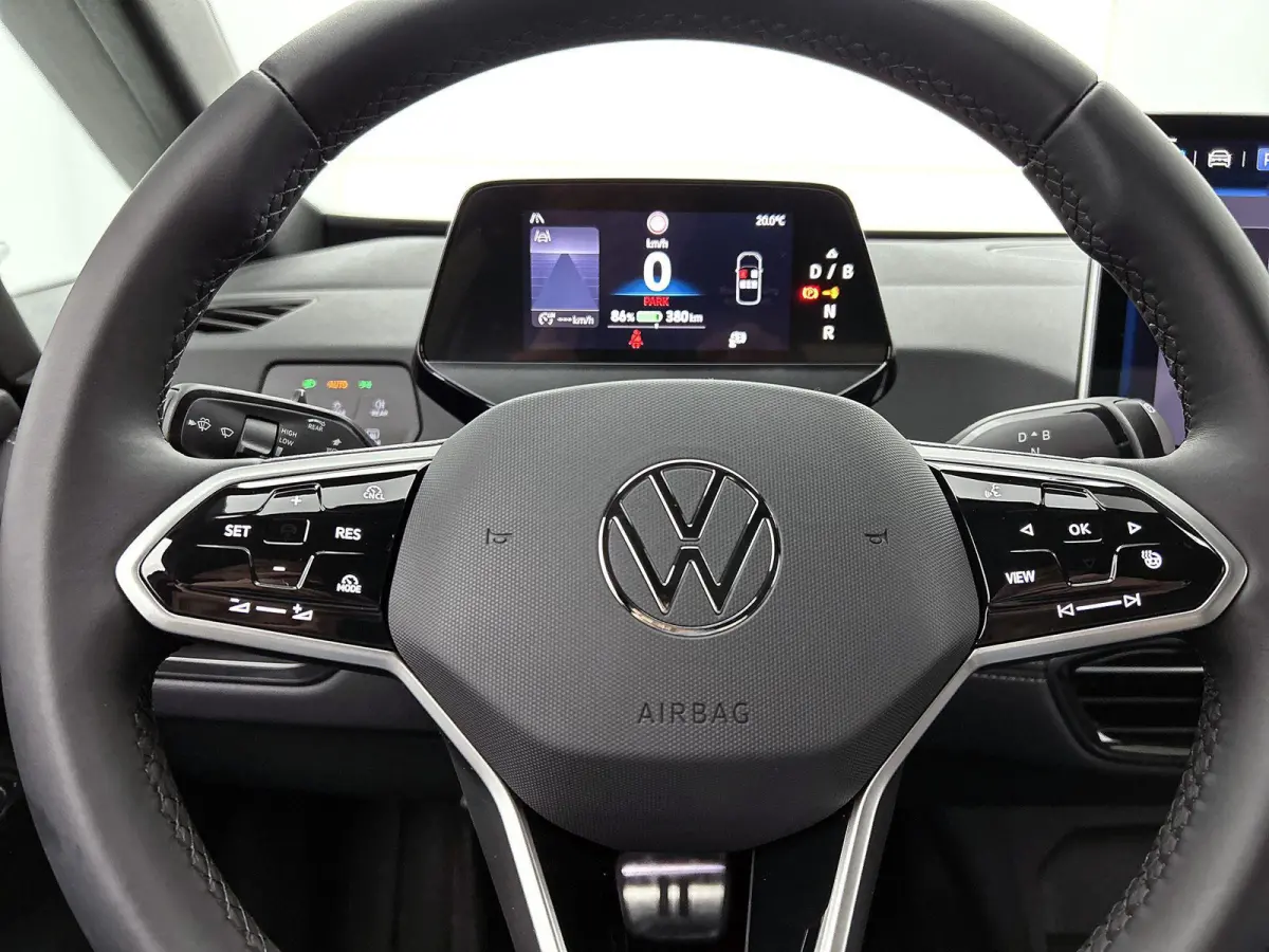 Pro Limited Edition 59 kWh | 204 PK | EM | Panorama Dak | Stoel en Stuurverwarming | Apple Carplay / Android Auto |