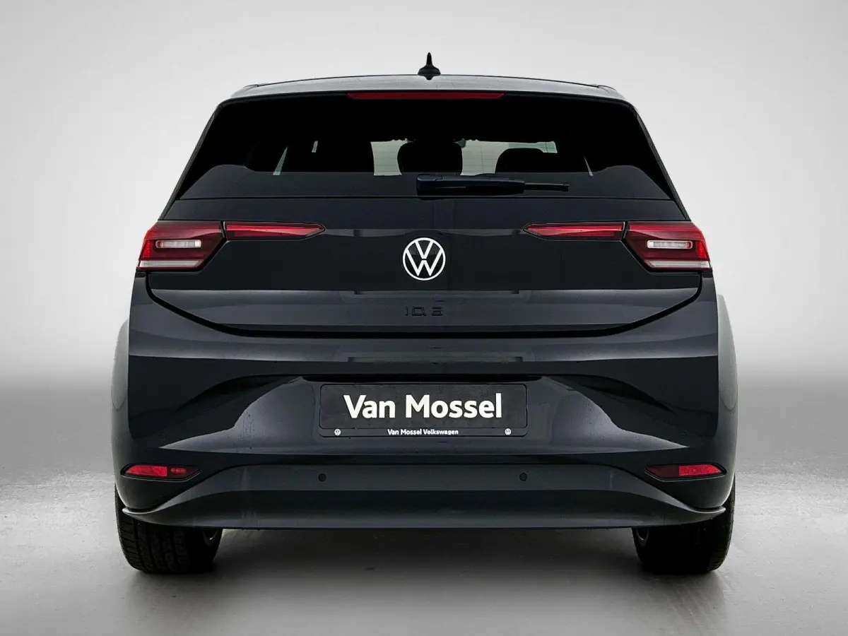 Pro Limited Edition 59 kWh | 204 PK | EM | Panorama Dak | Stoel en Stuurverwarming | Apple Carplay / Android Auto |