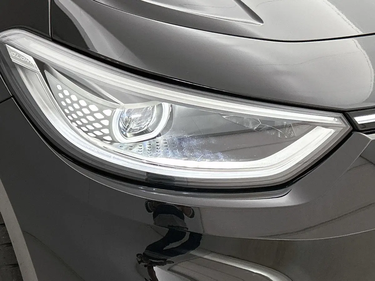 Pro Limited Edition 59 kWh | 204 PK | EM | Panorama Dak | Stoel en Stuurverwarming | Apple Carplay / Android Auto |