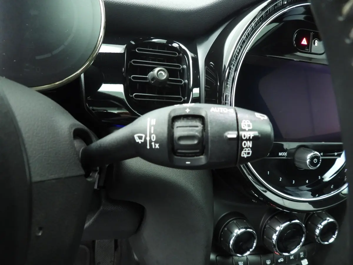 1.5 Cooper | LED | Navigatie | Panoramadak | Sportstoelen | Clima | DAB | Alu 17 inch