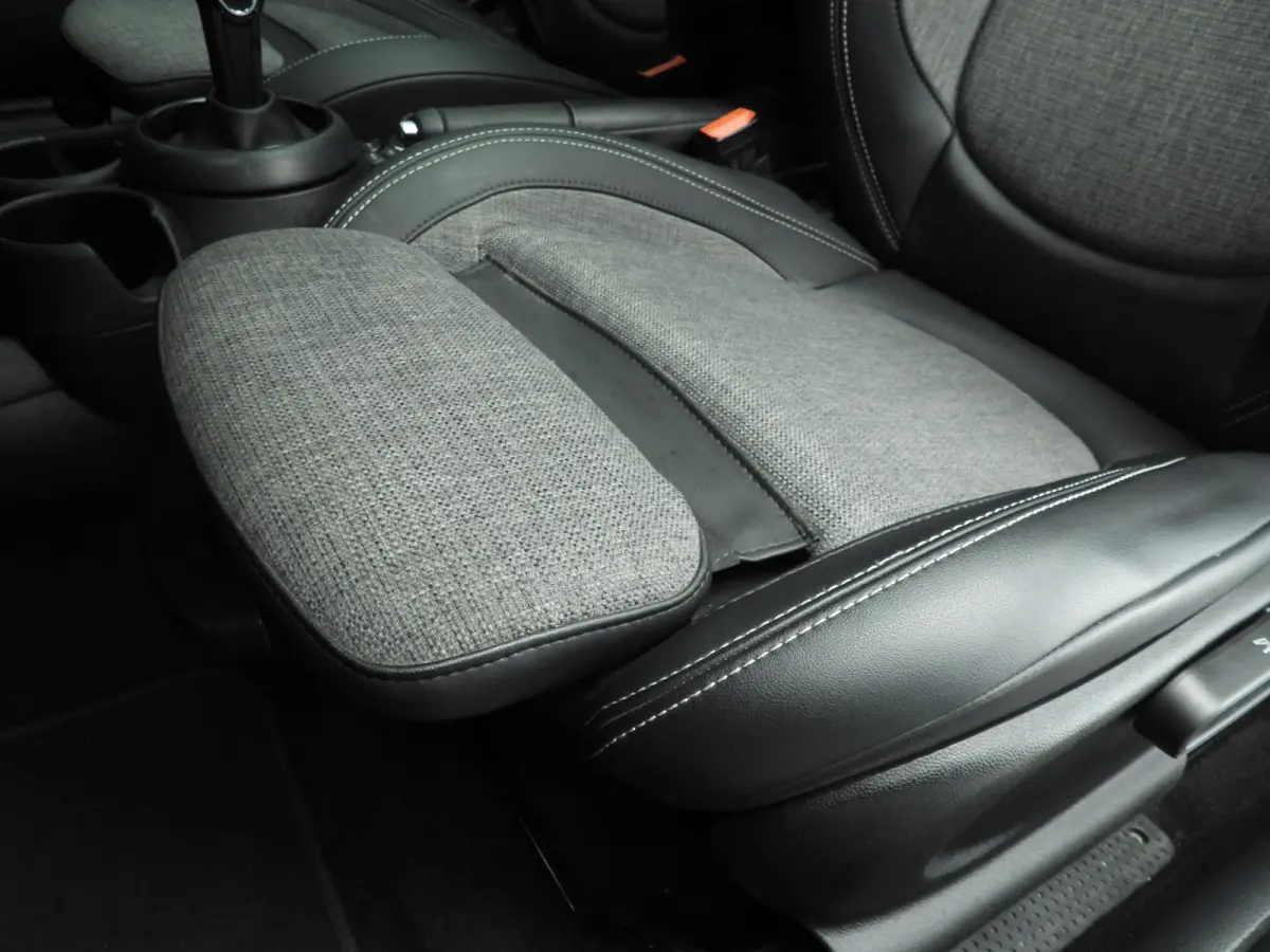 1.5 Cooper | LED | Navigatie | Panoramadak | Sportstoelen | Clima | DAB | Alu 17 inch