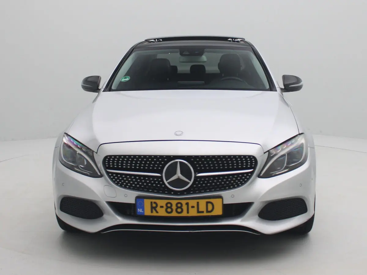 350 e | Panoramadak | Stoelverwarming | Navigatie | Lederen Bekleding | Climate Control | Lichtmetalen Velgen |