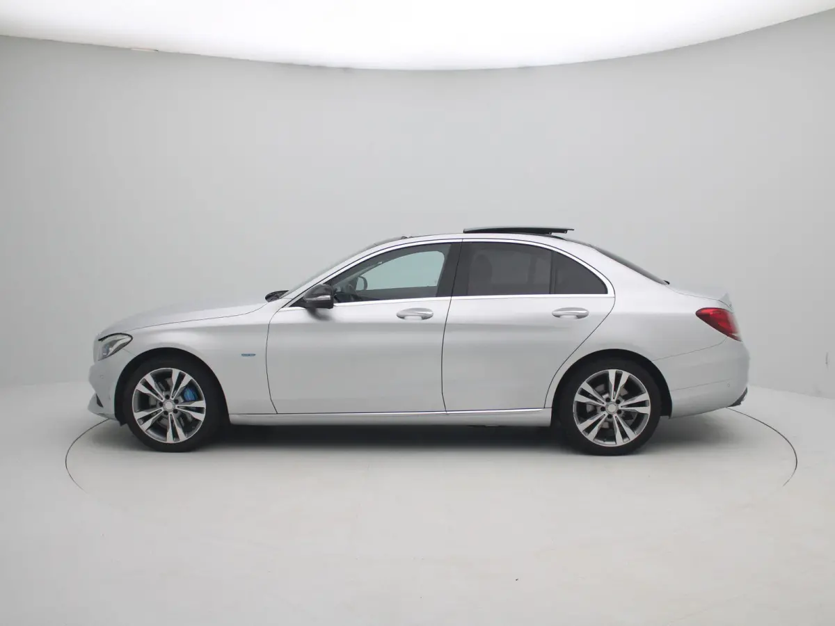 350 e | Panoramadak | Stoelverwarming | Navigatie | Lederen Bekleding | Climate Control | Lichtmetalen Velgen |