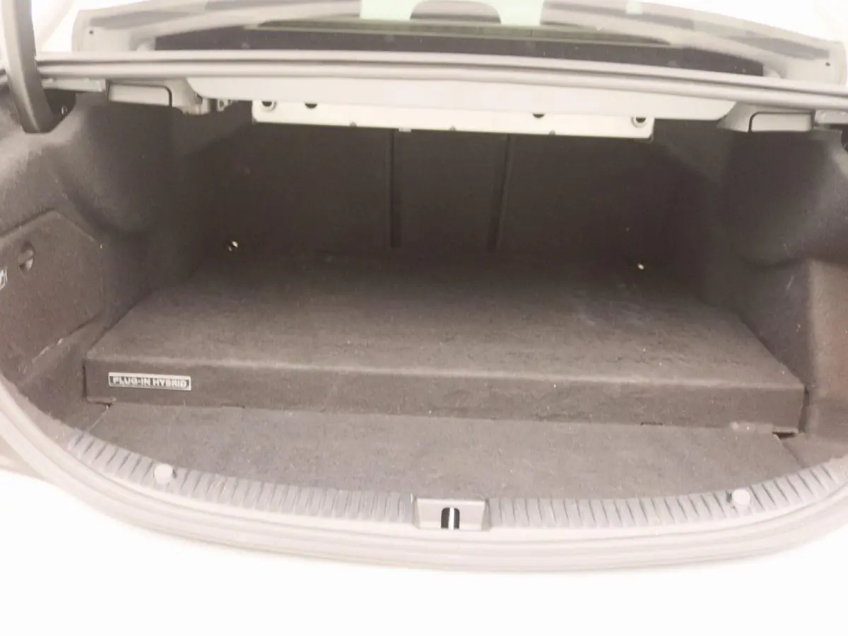 350 e | Panoramadak | Stoelverwarming | Navigatie | Lederen Bekleding | Climate Control | Lichtmetalen Velgen |