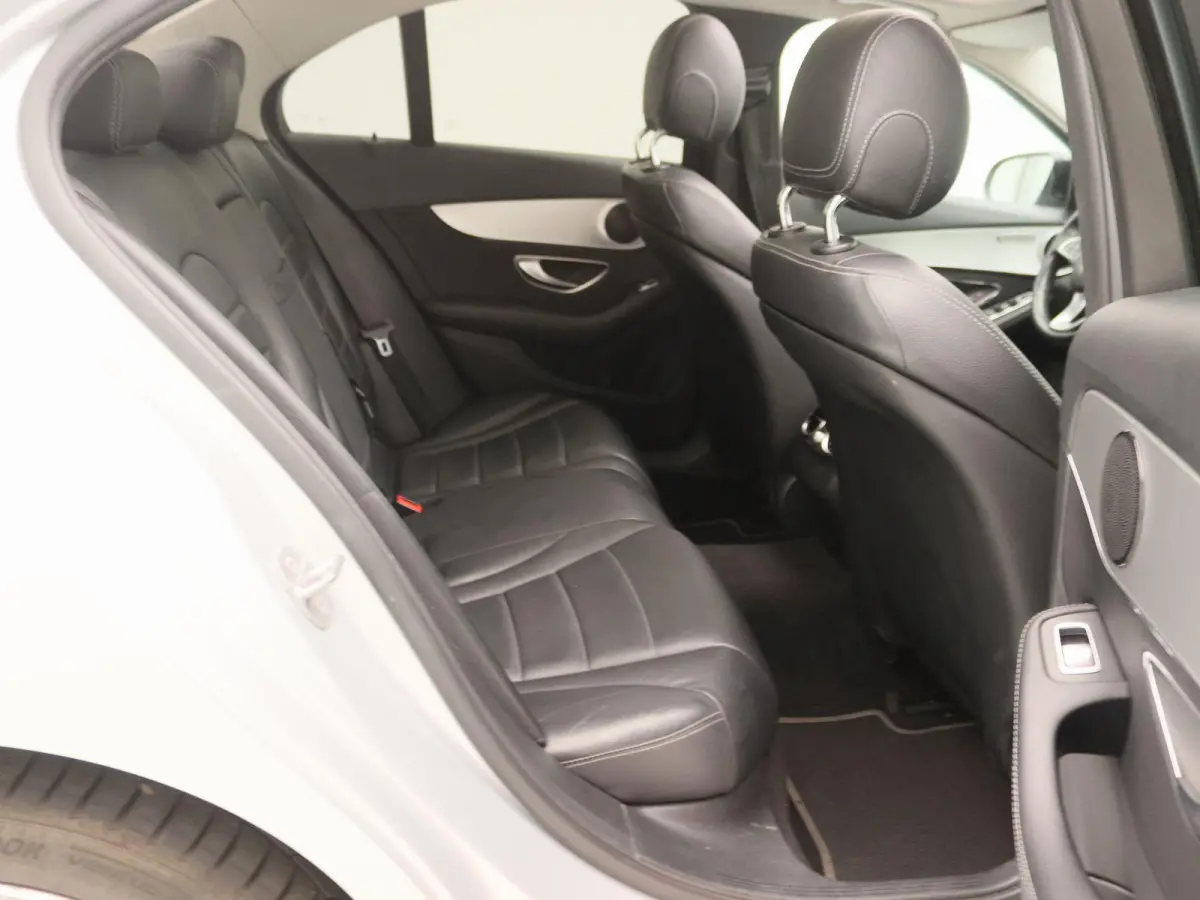 350 e | Panoramadak | Stoelverwarming | Navigatie | Lederen Bekleding | Climate Control | Lichtmetalen Velgen |