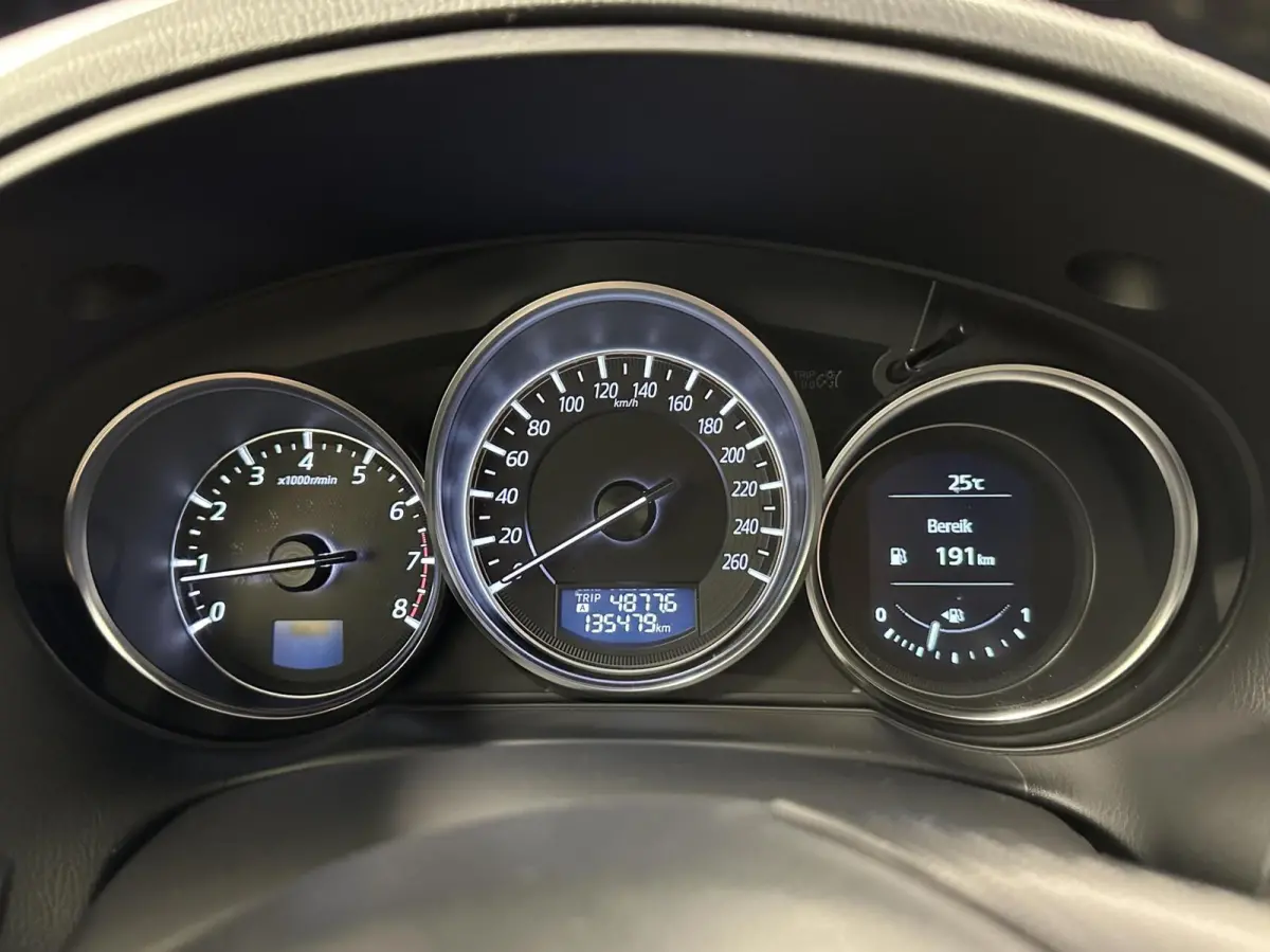 2.0 SkyActiv-G 165 Skylease+ 2WD NAVI CARPLAY TREKHAAK ECC CRUISE.