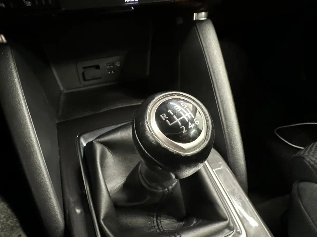 2.0 SkyActiv-G 165 Skylease+ 2WD NAVI CARPLAY TREKHAAK ECC CRUISE.