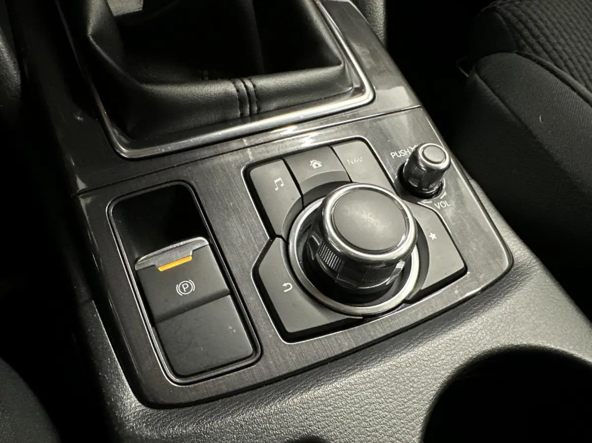 2.0 SkyActiv-G 165 Skylease+ 2WD NAVI CARPLAY TREKHAAK ECC CRUISE.