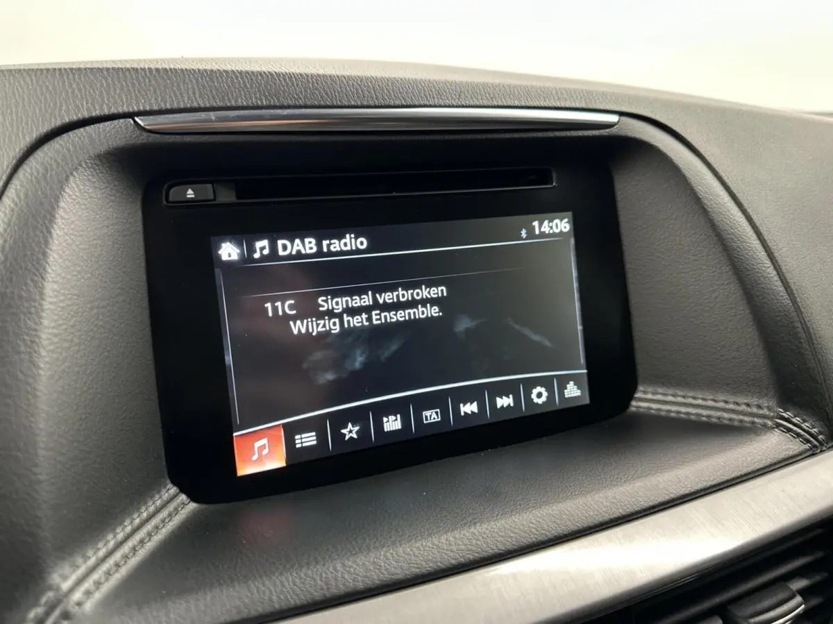 2.0 SkyActiv-G 165 Skylease+ 2WD NAVI CARPLAY TREKHAAK ECC CRUISE.