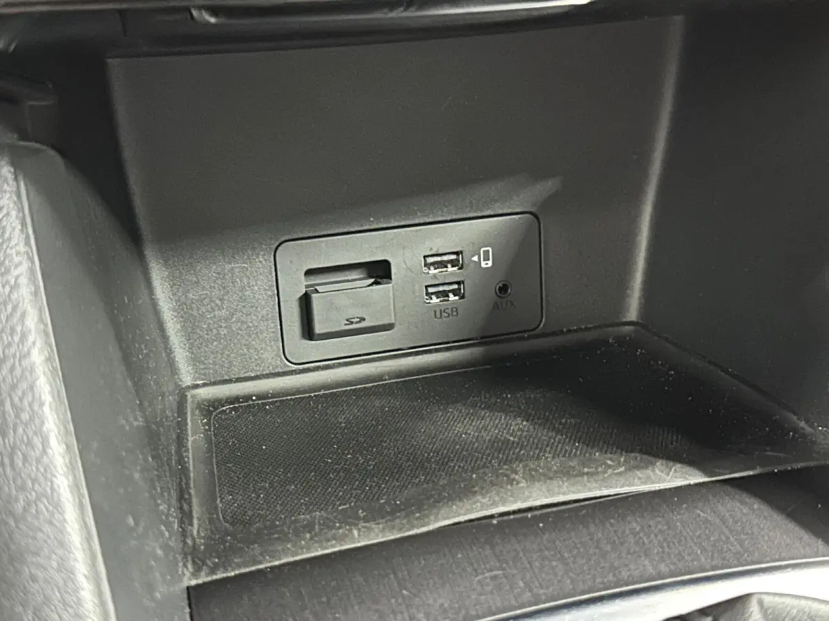 2.0 SkyActiv-G 165 Skylease+ 2WD NAVI CARPLAY TREKHAAK ECC CRUISE.