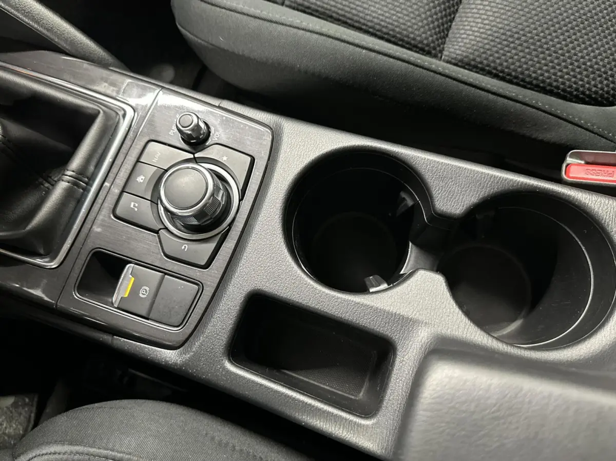 2.0 SkyActiv-G 165 Skylease+ 2WD NAVI CARPLAY TREKHAAK ECC CRUISE.