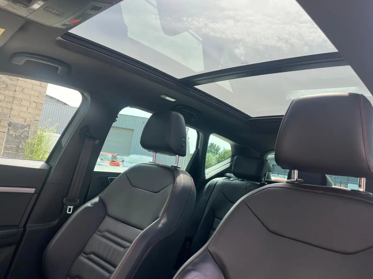 1.5 TSI FR Business Intense | 19' LMV | Elek. Trekhaak | Lederen Bekleding | Memory | Panoramadak |
