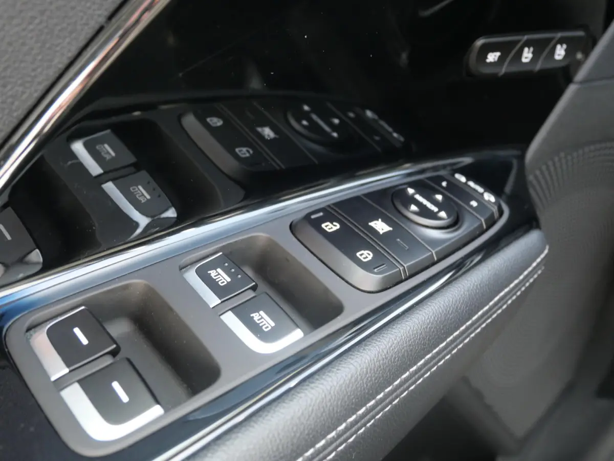 1.6 GDi Hybrid ExecutiveLine | Cruise | Keyless | Schuif-kanteldak | Stoelverwarming-ventilatie | Navi | JBL |