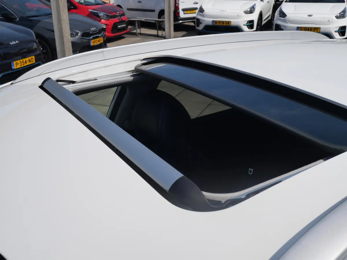1.6 GDi Hybrid ExecutiveLine | Cruise | Keyless | Schuif-kanteldak | Stoelverwarming-ventilatie | Navi | JBL |