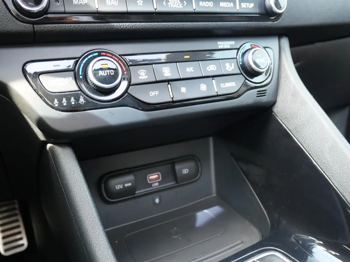 1.6 GDi Hybrid ExecutiveLine | Cruise | Keyless | Schuif-kanteldak | Stoelverwarming-ventilatie | Navi | JBL |