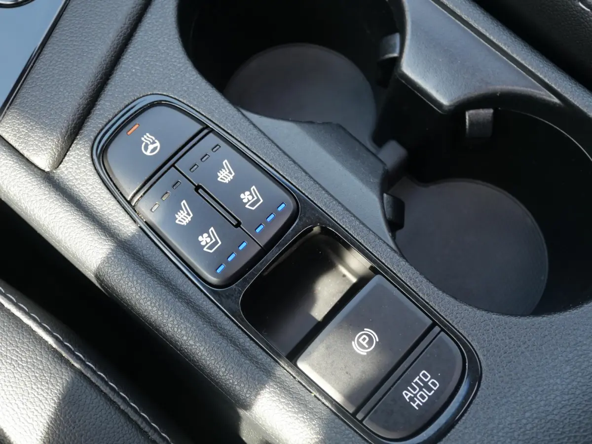 1.6 GDi Hybrid ExecutiveLine | Cruise | Keyless | Schuif-kanteldak | Stoelverwarming-ventilatie | Navi | JBL |