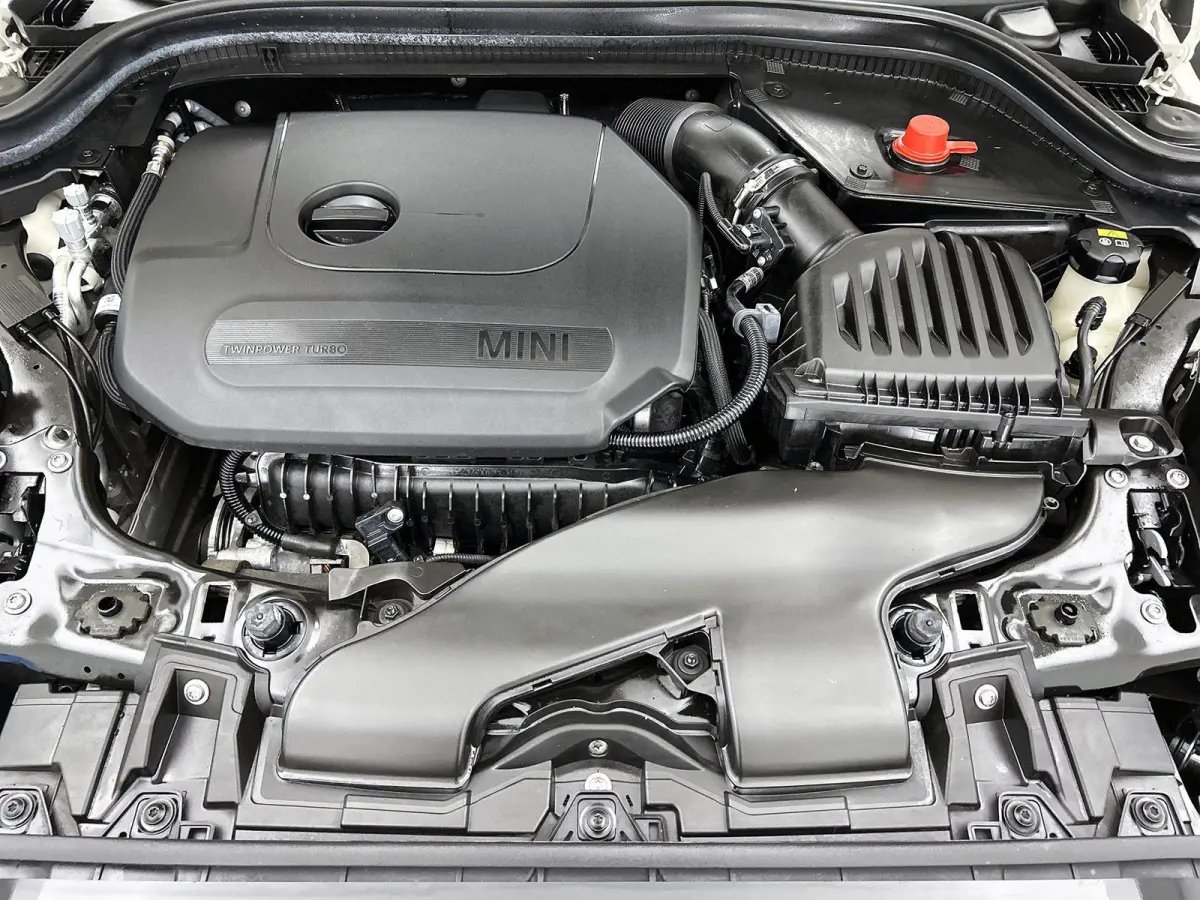 1.5 MINI Yours | Camera | Sensoren Achter | Cruise Control | Keyless Start | DAB | 136PK