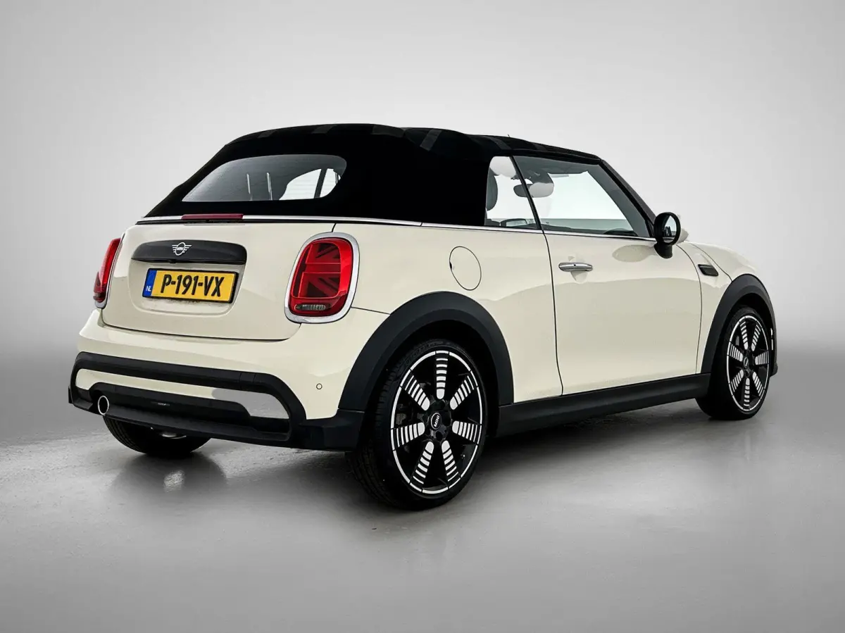 1.5 MINI Yours | Camera | Sensoren Achter | Cruise Control | Keyless Start | DAB | 136PK