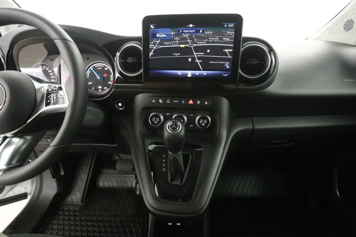 112 51 kWh | NIEUW | Snelladen | SOH 99% | 1400kg Trekgew. | Clima | Camera | Cruise | Carplay | Navi | Stoel/Stuurverw.