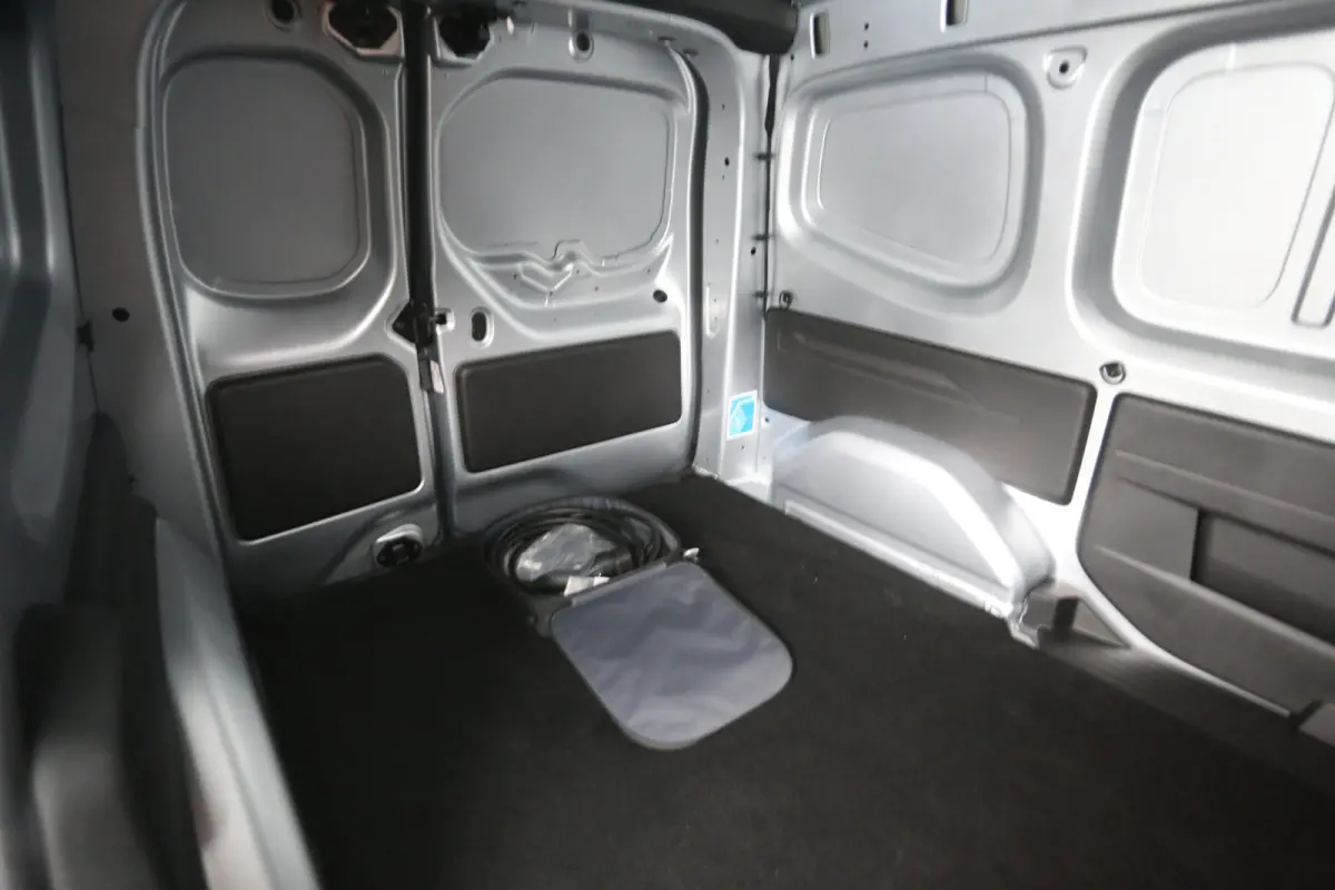 112 51 kWh | NIEUW | Snelladen | SOH 99% | 1400kg Trekgew. | Clima | Camera | Cruise | Carplay | Navi | Stoel/Stuurverw.