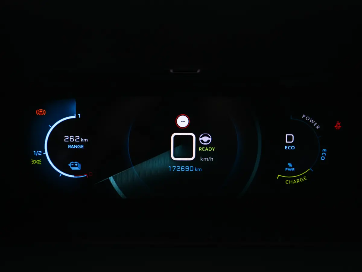 EV GT Pack 50 kWh [3-Fase-11kW] {SoH-88%} (INCL-BTW) * HEATPUMP | PANO |  LEATHER-ALCANTARA| DIGI-COCKPIT | FULL-LED | BLIS | KEYLESS | CAMERA | CARPLAY | DAB+ | NAVI-FULLMAP | ECC | PDC | S