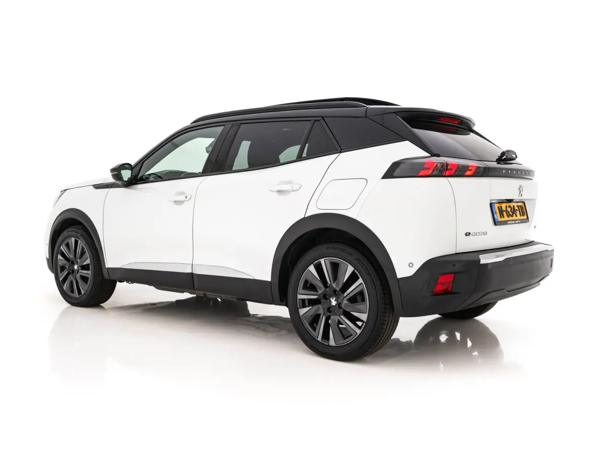 EV GT Pack 50 kWh [3-Fase-11kW] {SoH-88%} (INCL-BTW) * HEATPUMP | PANO |  LEATHER-ALCANTARA| DIGI-COCKPIT | FULL-LED | BLIS | KEYLESS | CAMERA | CARPLAY | DAB+ | NAVI-FULLMAP | ECC | PDC | S