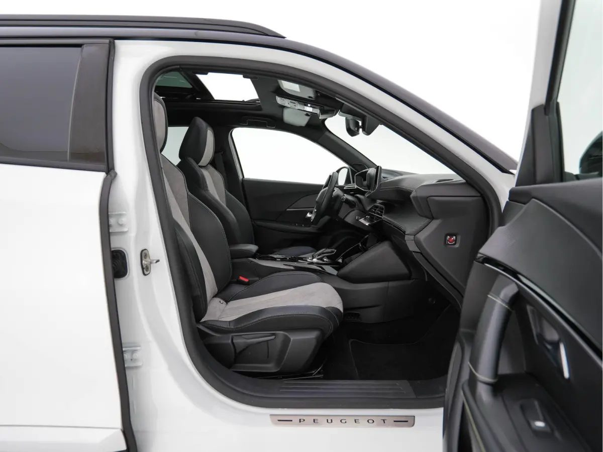 EV GT Pack 50 kWh [3-Fase-11kW] {SoH-88%} (INCL-BTW) * HEATPUMP | PANO |  LEATHER-ALCANTARA| DIGI-COCKPIT | FULL-LED | BLIS | KEYLESS | CAMERA | CARPLAY | DAB+ | NAVI-FULLMAP | ECC | PDC | S