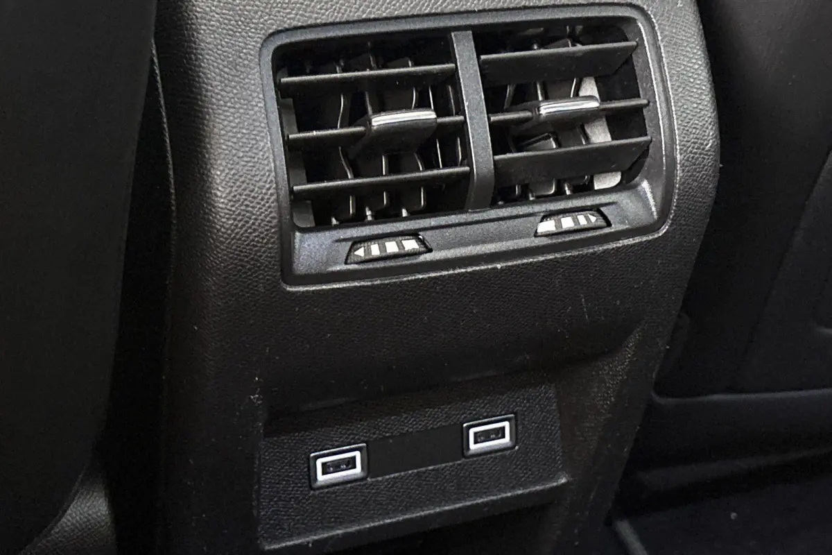 1.6 Plug-in Hybrid 180 GT Pano Trekhaak Stuur-Stoelverwarming Massage 360 Camera