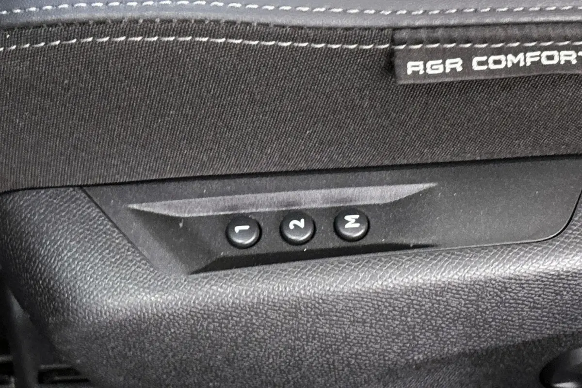 1.6 Plug-in Hybrid 180 GT Pano Trekhaak Stuur-Stoelverwarming Massage 360 Camera