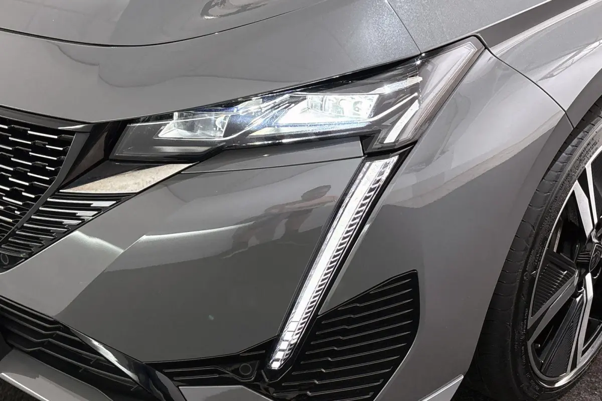 1.6 Plug-in Hybrid 180 GT Pano Trekhaak Stuur-Stoelverwarming Massage 360 Camera