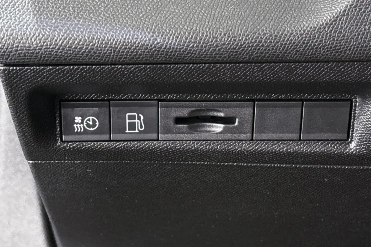 1.6 Plug-in Hybrid 180 GT Pano Trekhaak Stuur-Stoelverwarming Massage 360 Camera