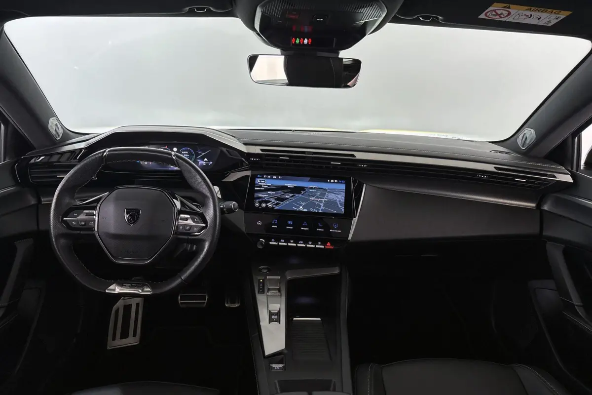 1.6 Plug-in Hybrid 180 GT Pano Trekhaak Stuur-Stoelverwarming Massage 360 Camera
