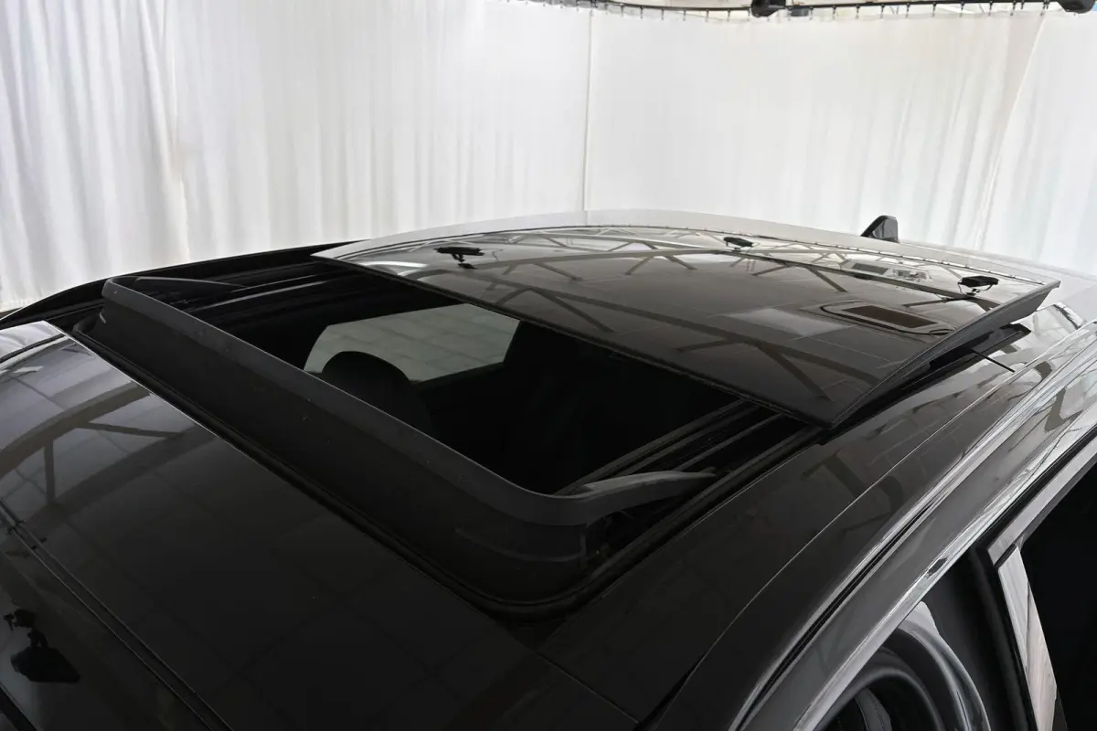 1.6 Plug-in Hybrid 180 GT Pano Trekhaak Stuur-Stoelverwarming Massage 360 Camera