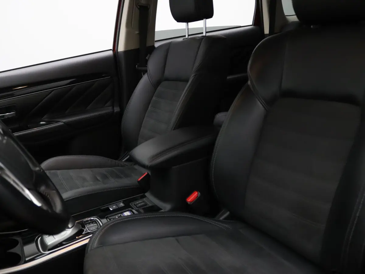 2.4 PHEV 225pk Intense Camera