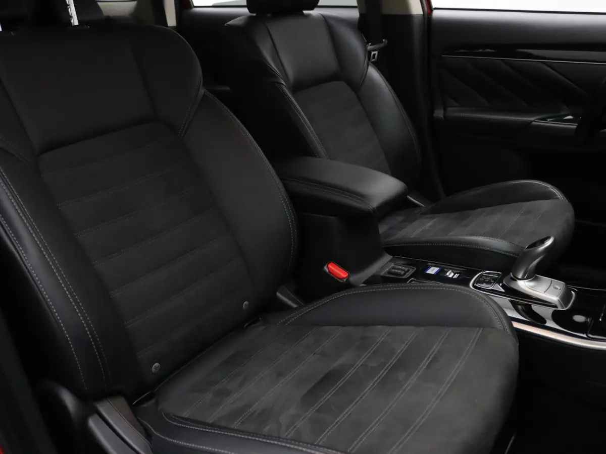 2.4 PHEV 225pk Intense Camera