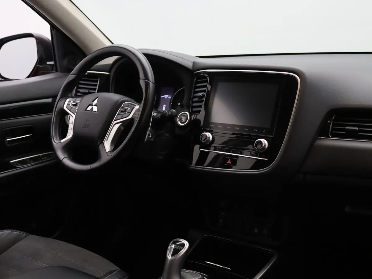 2.4 PHEV 225pk Intense Camera