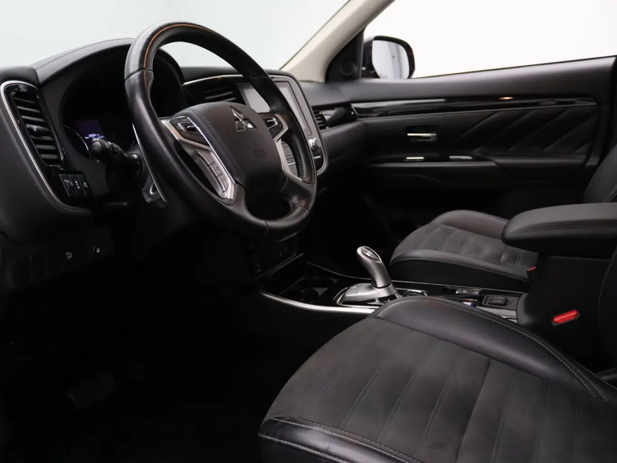 2.4 PHEV 225pk Intense Camera