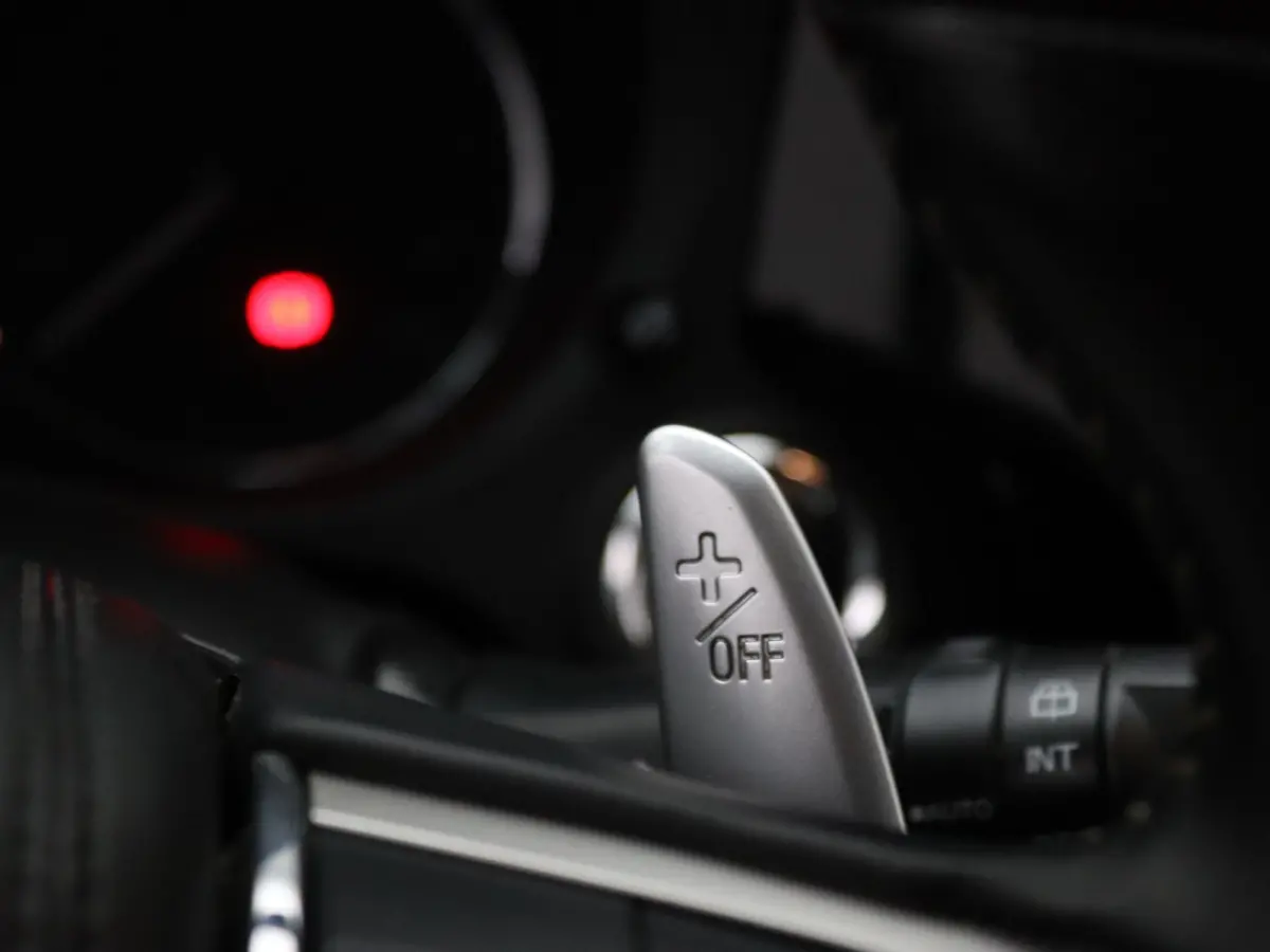 2.4 PHEV 225pk Intense Camera