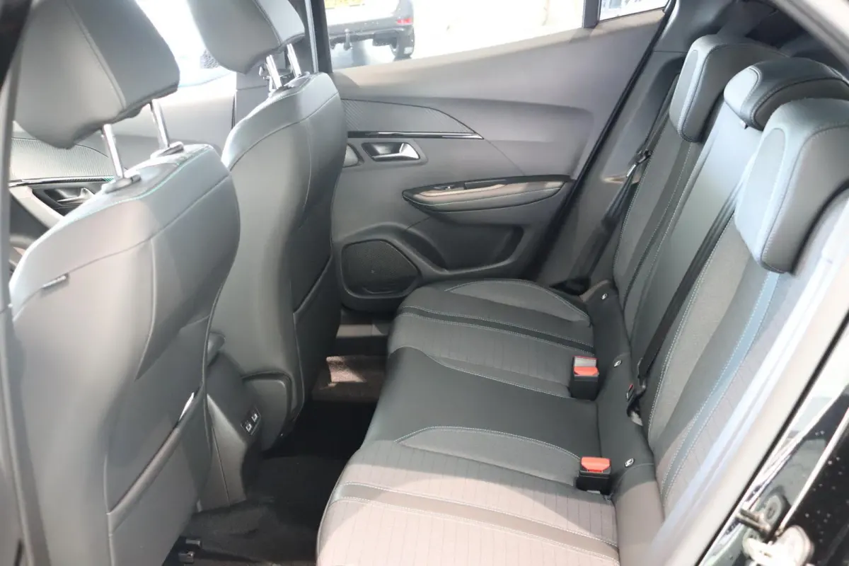 EV Allure Pack 50 kWh | Adaptieve Cruise Control | Verwarmbare voorstoelen | Apple Carplay/Android Auto