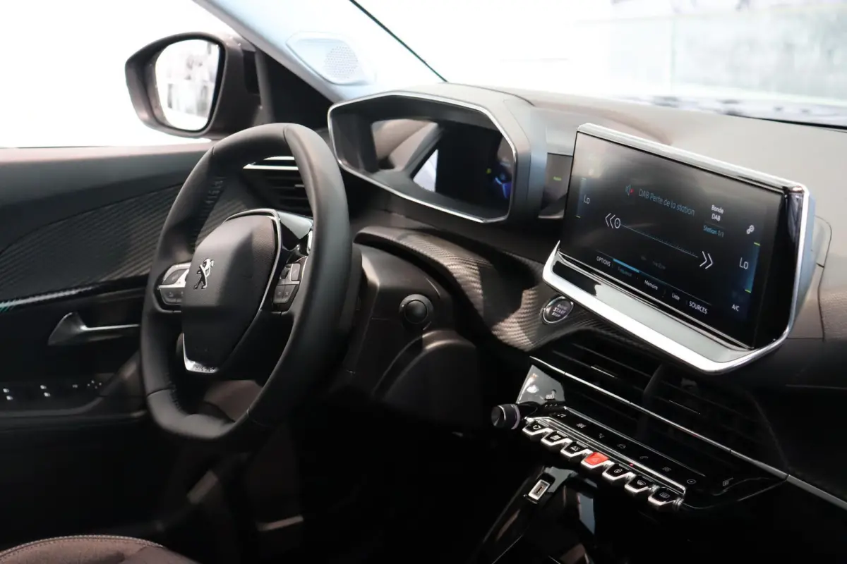 EV Allure Pack 50 kWh | Adaptieve Cruise Control | Verwarmbare voorstoelen | Apple Carplay/Android Auto